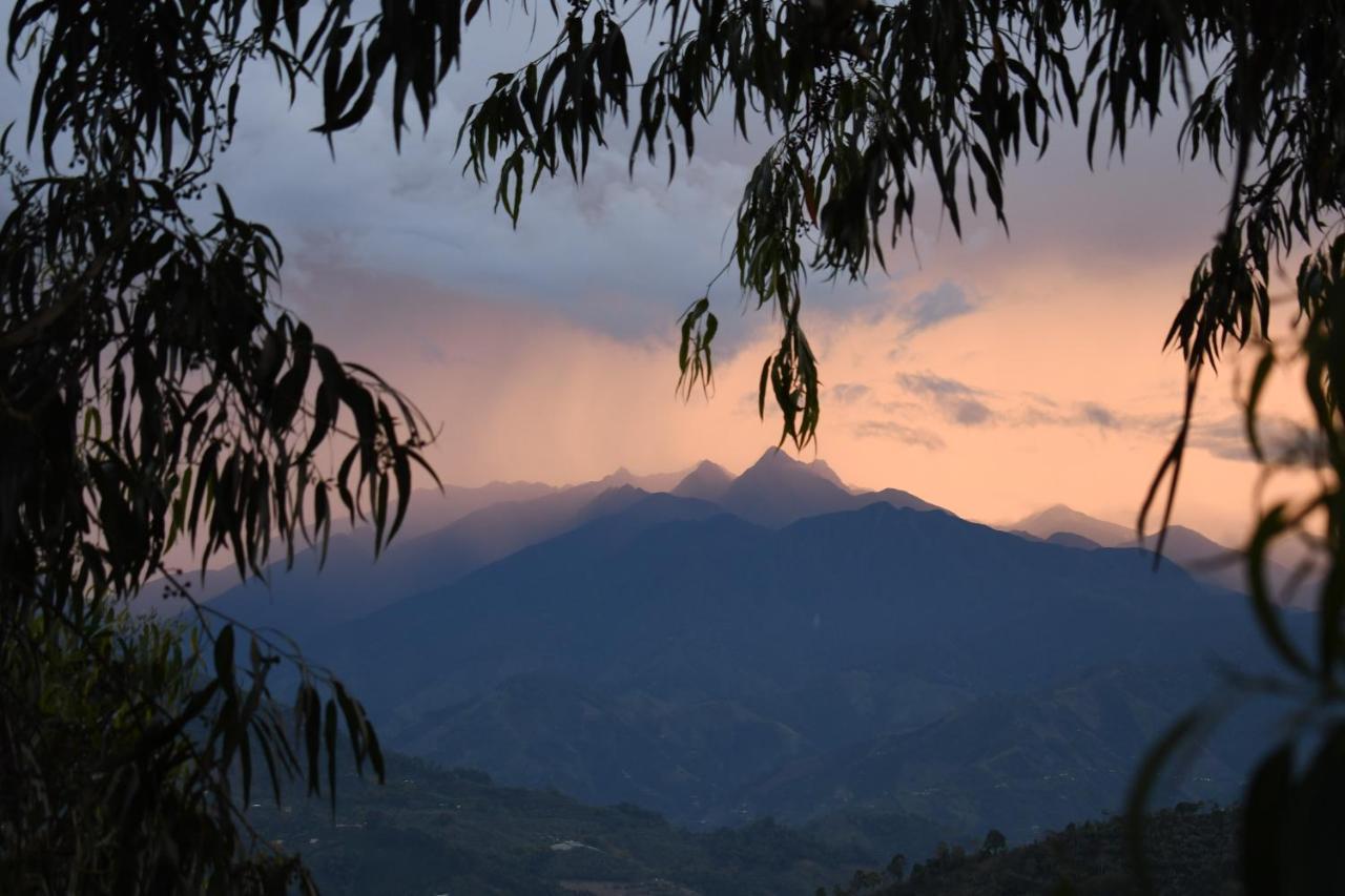 Gulupa Ecolodge คาร์ดิน ภายนอก รูปภาพ
