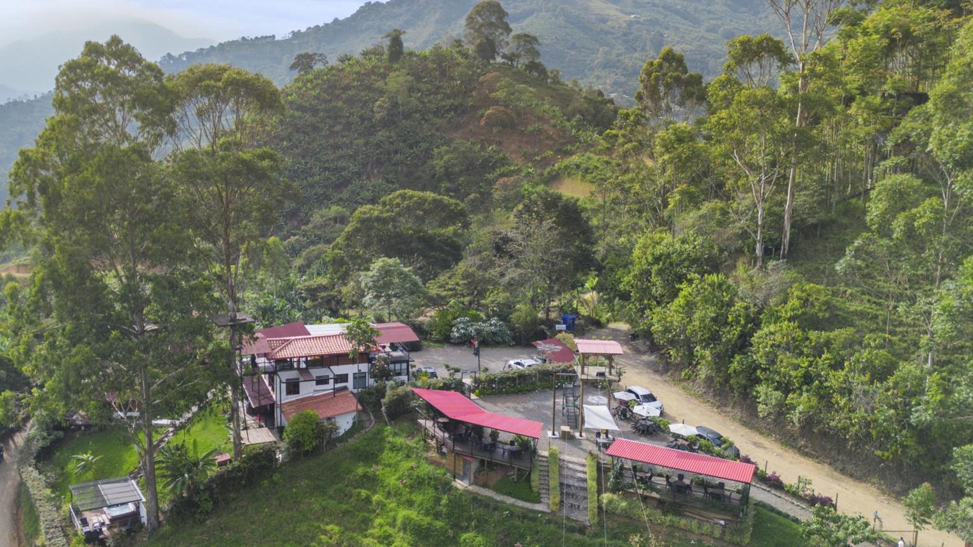 Gulupa Ecolodge คาร์ดิน ภายนอก รูปภาพ